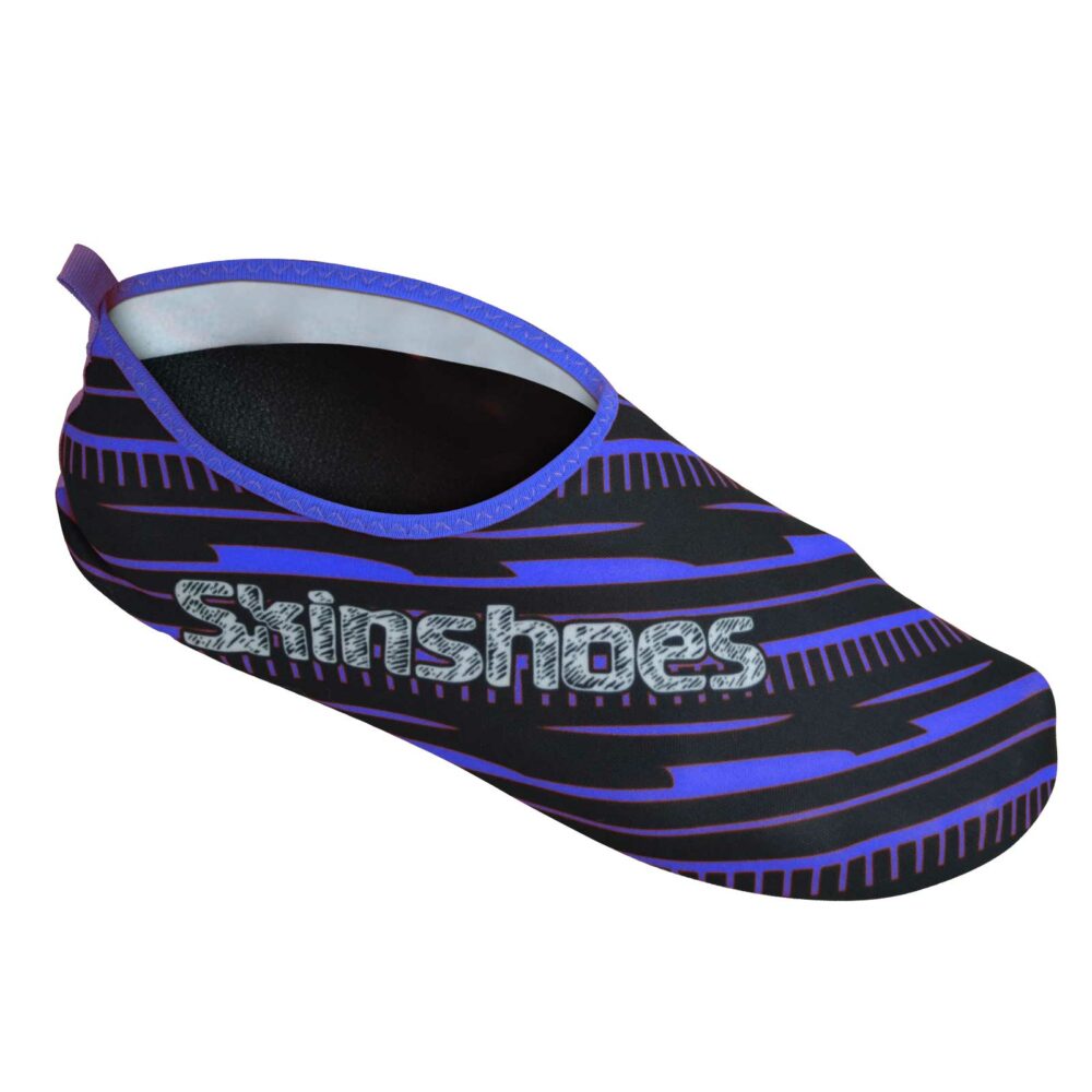 Zapatillas de playa Skinshoes para adulto en color azul.